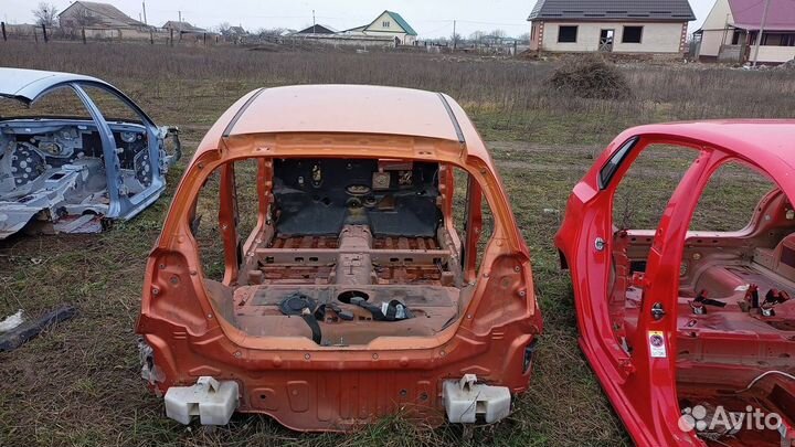 Шевроле Авео Т200 хэтчбек задняя панель задка