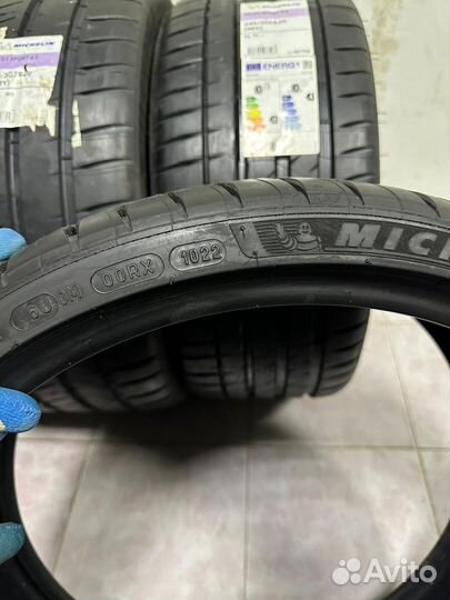 Michelin Pilot Sport 4 S 245/30 R20 и 305/30 R20