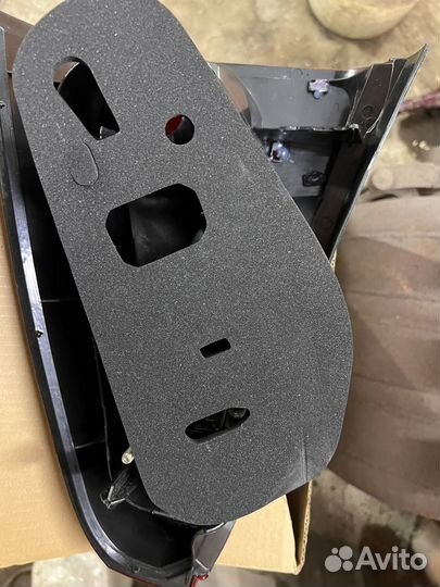 Фонарь задний левый renault logan