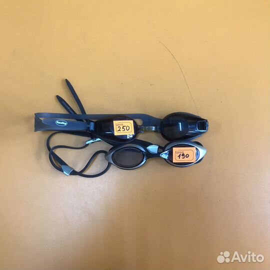 Маски для дайвинга, очки и трубки в ассортименте