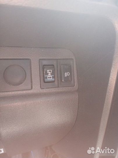 Кнопка в торпедо Opel Monterey A 1993