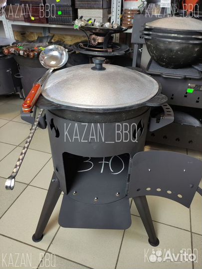Казан чугунный 12 литров. Комплект