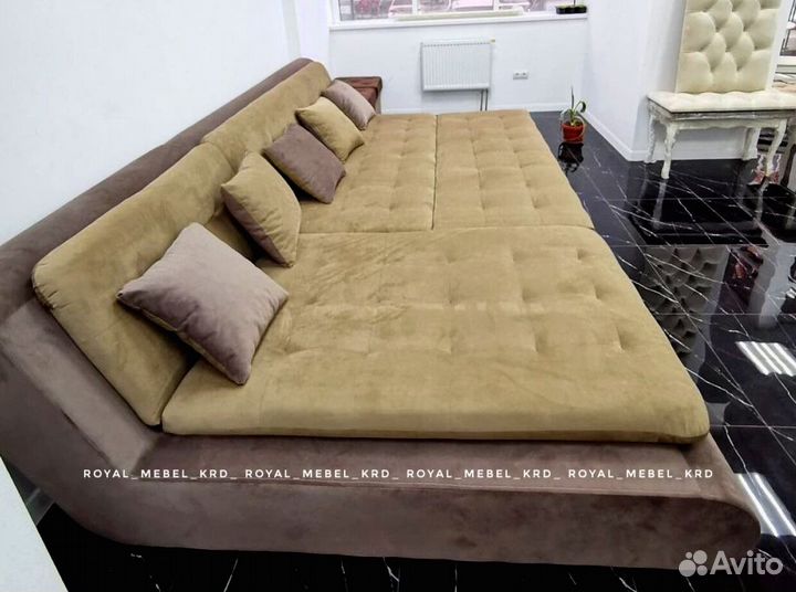 Угловой диван в гостиную