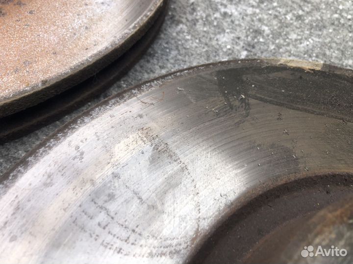 Тормозные диски передние BMW 34116868938