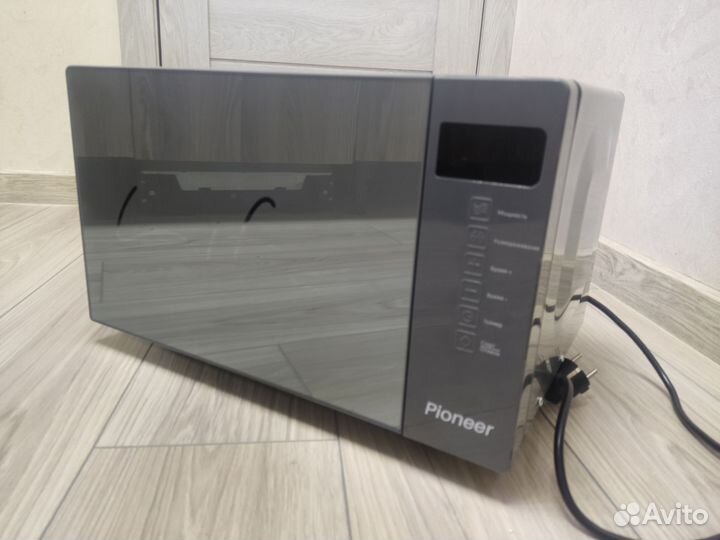 Микроволновая печь Pioneer, 700 Вт, 20 л