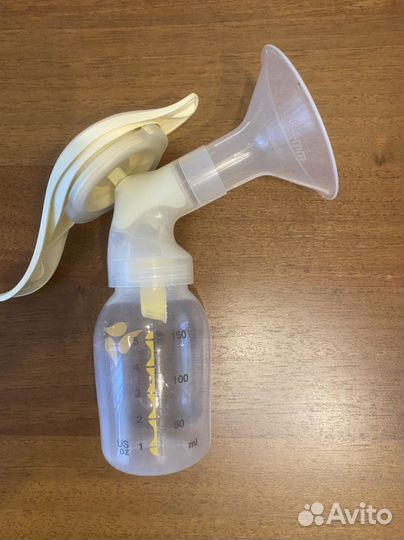 Молокоотсос Medela ручной