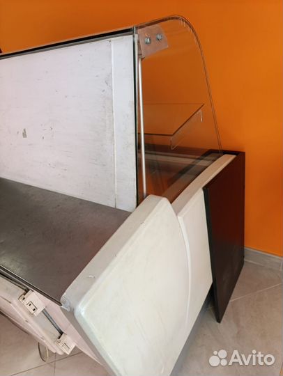 Холодильная витрина бу