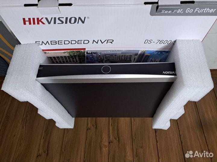 Сетевой видеорегистратор Hikvision DS-7608NXI-I2