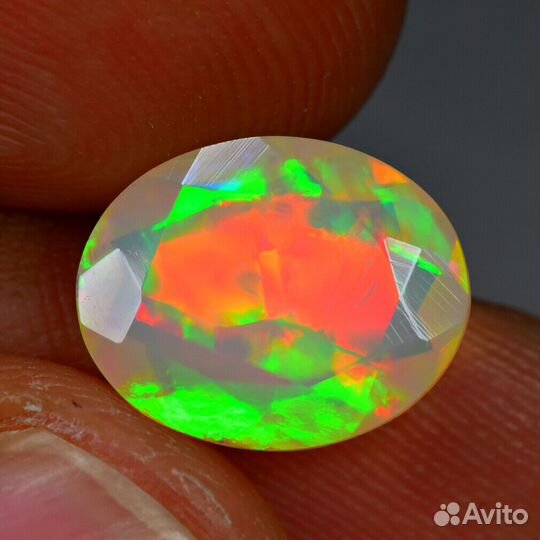 Опал натуральный 2,36Ct 12X9мм VVS Радужный
