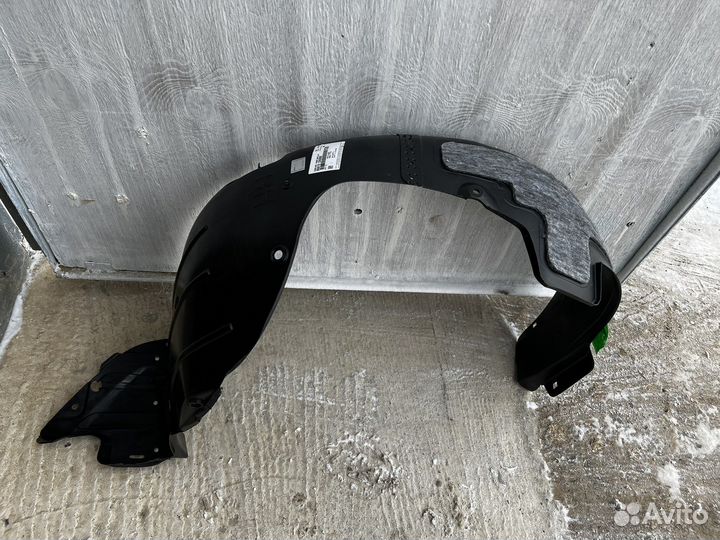 Подкрылок передний Hyundai Avanta