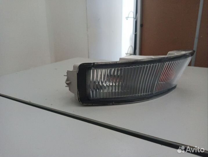 Указатель поворота правый toyota mark II ST22222R