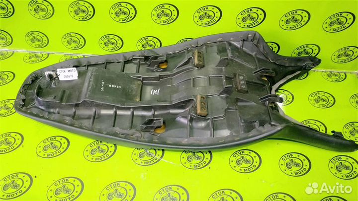 Сиденье Honda VFR800F2