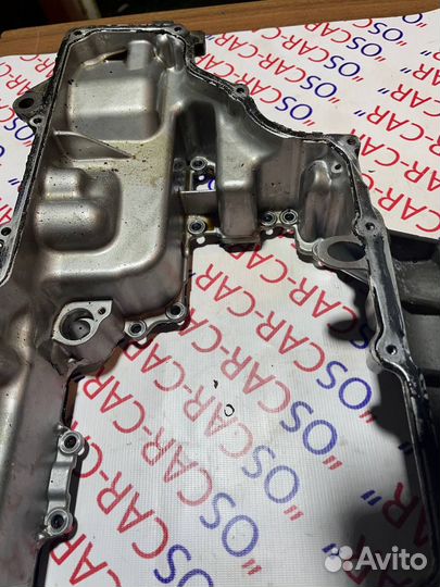 Поддон верхний на Audi A8