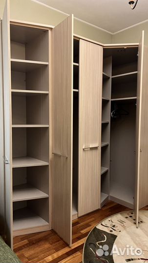 Угловой шкаф