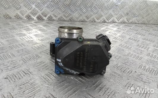 Дроссельная заслонка дизельная audi A4 B8 (JDN21BQ