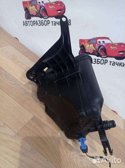 Бачок расширительный BMW 5 F07/F10/F11 рест. F10