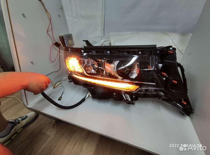 Фары Toyota Land Cruiser Prado 150 с 2018г