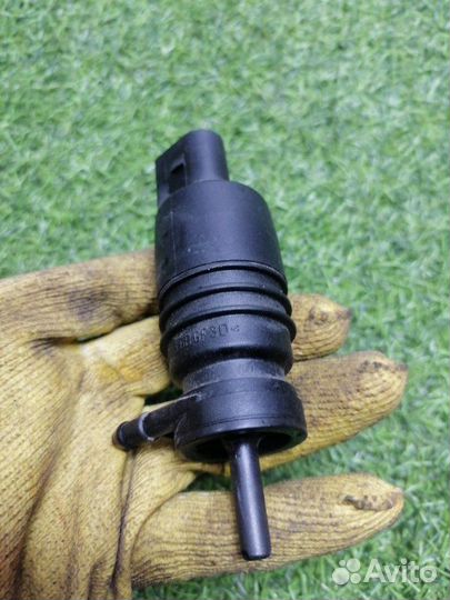 Насос омывателя стекла Mercedes Cls W219 3.5 2005