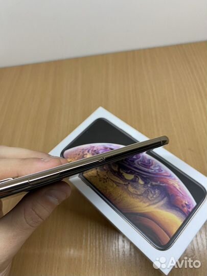 iPhone Xs, 64 ГБ