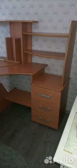 Компьютерный стол