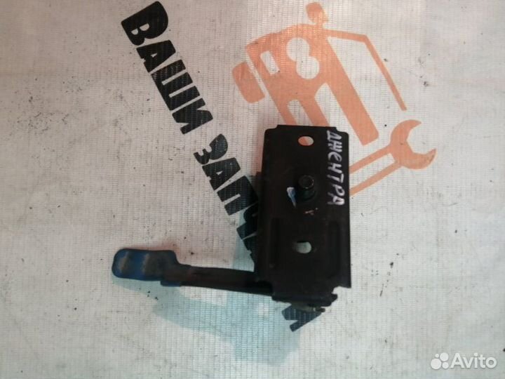 Замок капота Daewoo Gentra