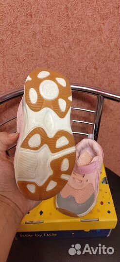 Кроссовки детские