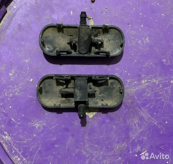 Форсунка омыватель стекла Volkswagen Golf 5