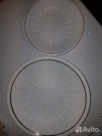 Коллекционные тарелки с выпуклым рисунком зик СССР