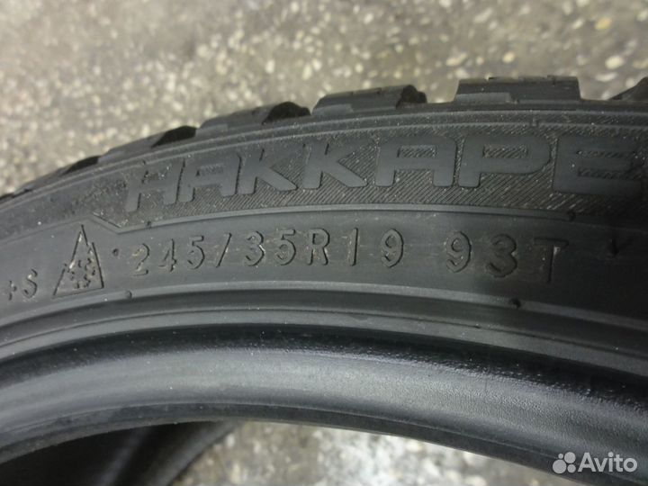 Nokian Hakkapeliitta 8 245/35 R19 93T