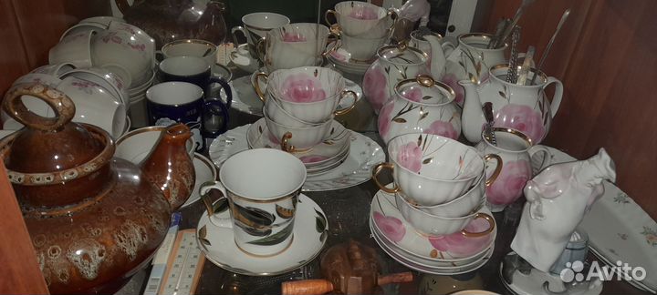 Фарфоровая посуда,хрусталь