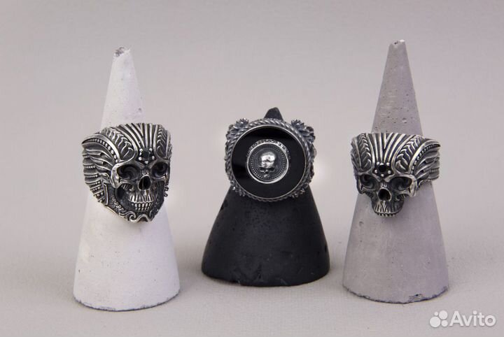 Кольцо мужское череп серебряное большая печатка
