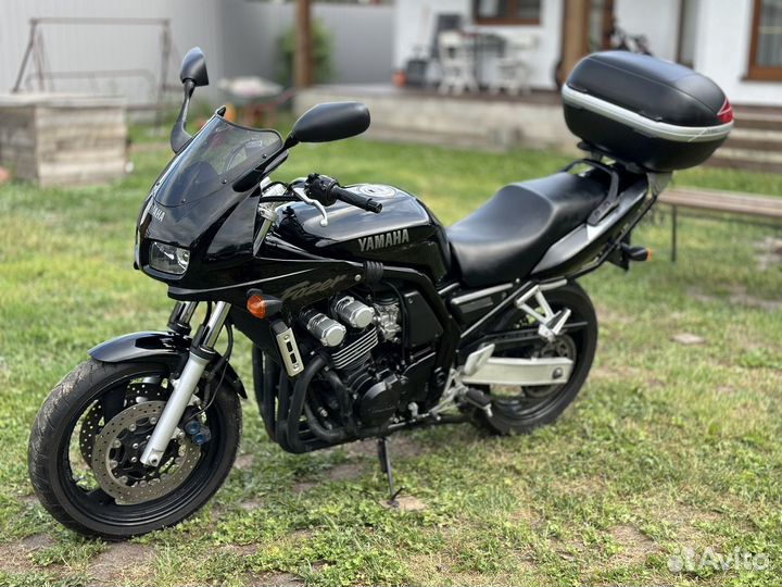 Yamaha FZS600