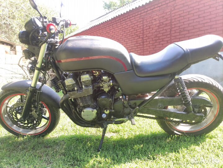 Honda CB750 f2
