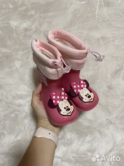 Резиновые сапоги на девочку