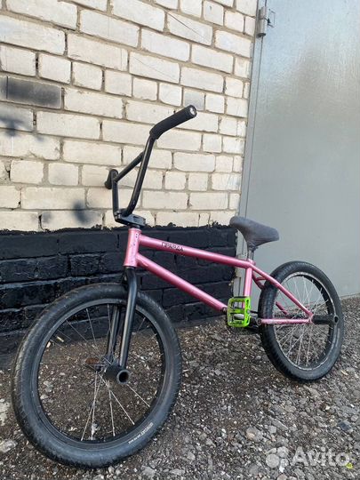 Трюковой велосипед BMX