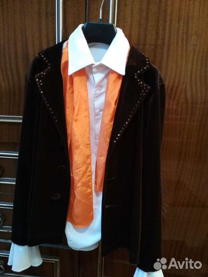 Костюм для выступления фигуристу-мальчику