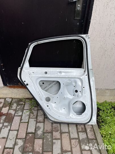 Дверь задняя левая audi a3 8v
