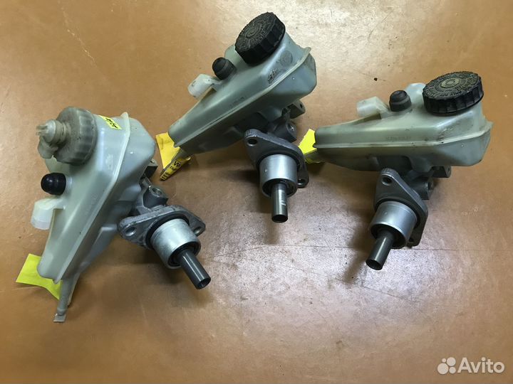 Главный тормозной цилиндр под ABS Passat B4 Golf 3