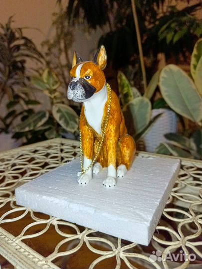 Статуэтка собака