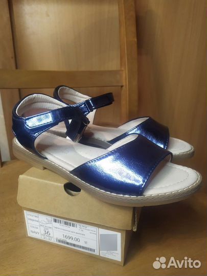 Новые сандалии для девочки