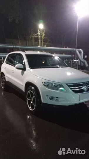 Volkswagen Tiguan 2.0 AT, 2010, 180 000 км