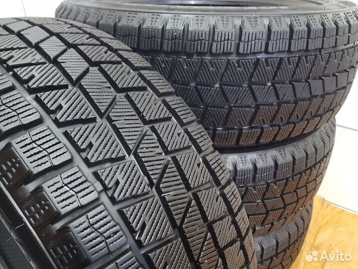 Sailun Ice Blazer Arctic SUV 215/55 R18 99H