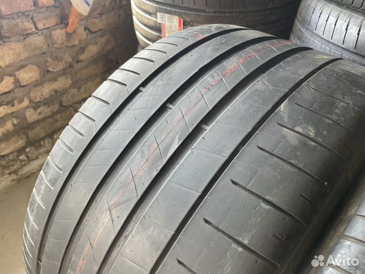 Pirelli P Zero PZ4 315/30 R21 105Y