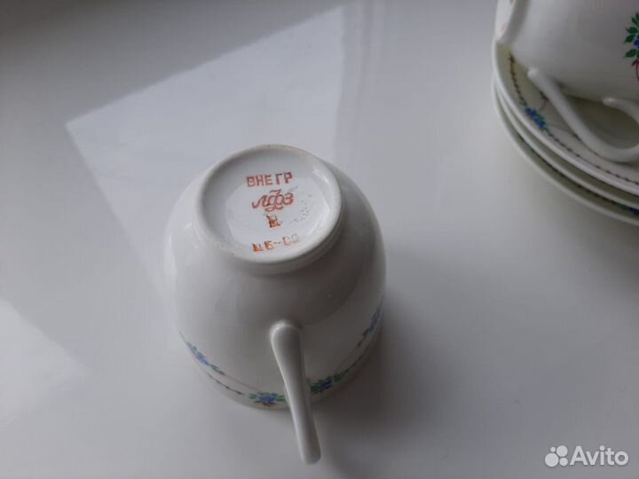 Фарфоровые чашки