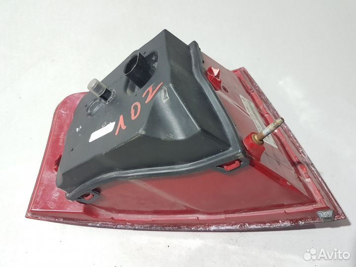 Фонарь задний правый наружный ауди а8 audi a8