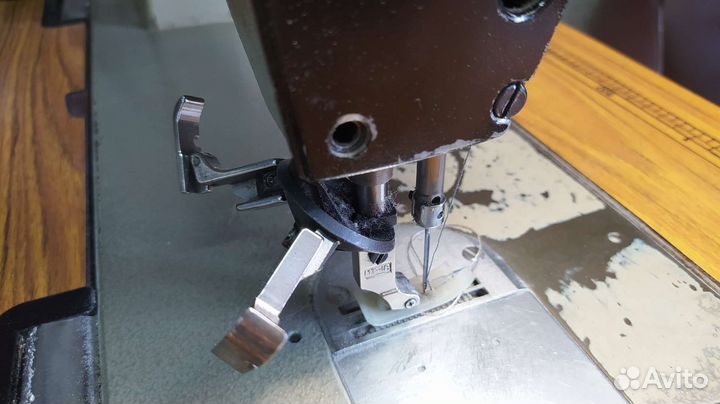 Швейная машинка промышленная прямострочная