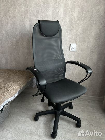 Компьютерное кресло