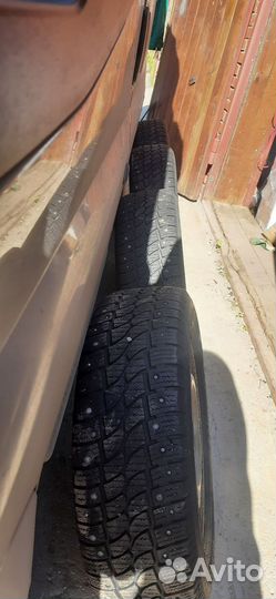 Зимнии шины 215/65/16C