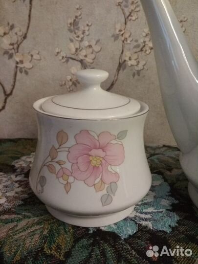 Чайно-кофейный сервиз. Нежно-розовые пионовые розы