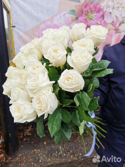 Роза пионовидная белая Букет белых роз